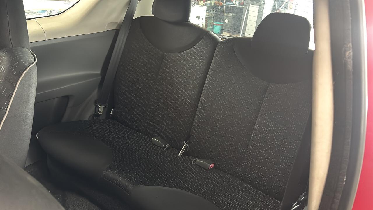 Peugeot 107 1.0 68CV 3p. Sweet Years 2Tronic