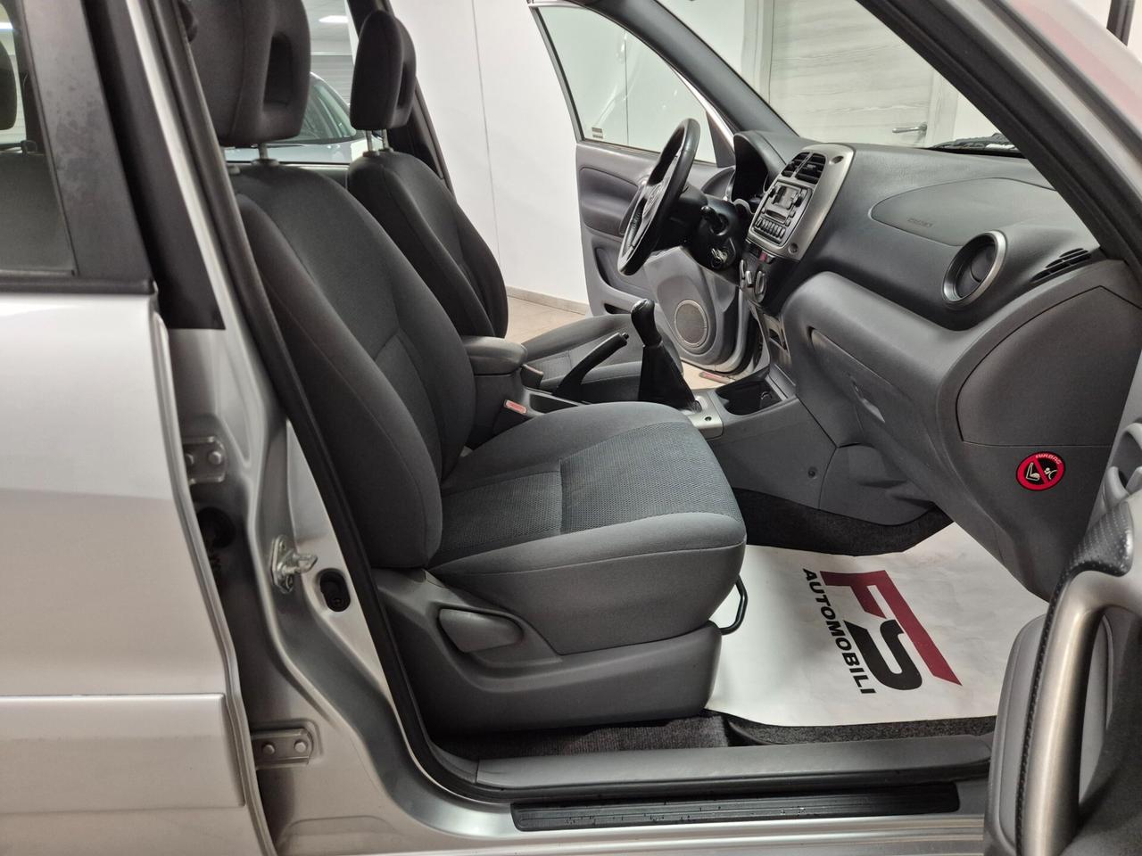 Toyota RAV4 2.0 Tdi D-4D cat 5 porte Sol