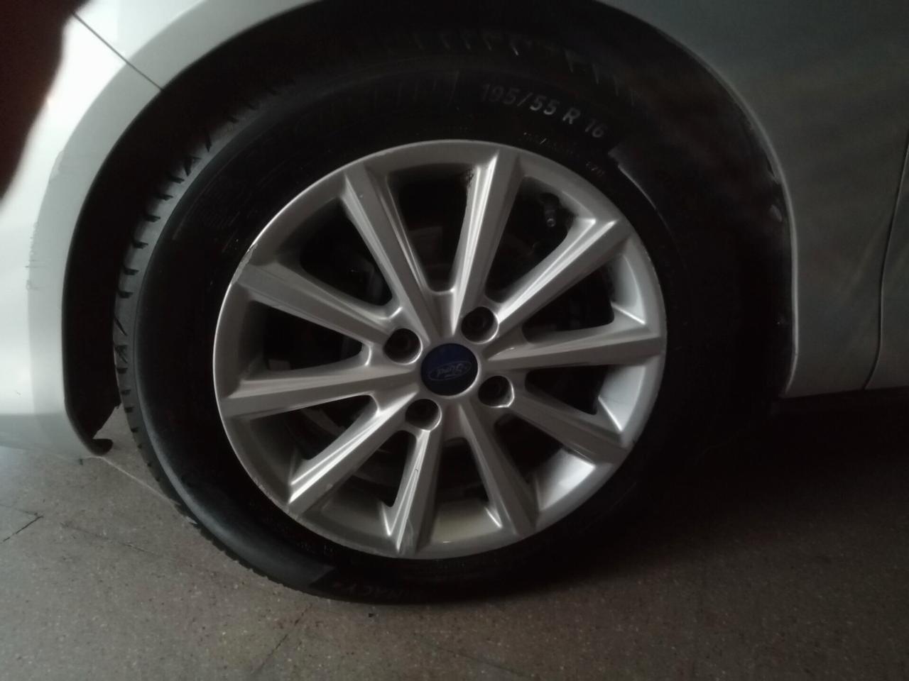 Ford B-Max 1.5 TDCi 75 CV Titanium X Neopatentati