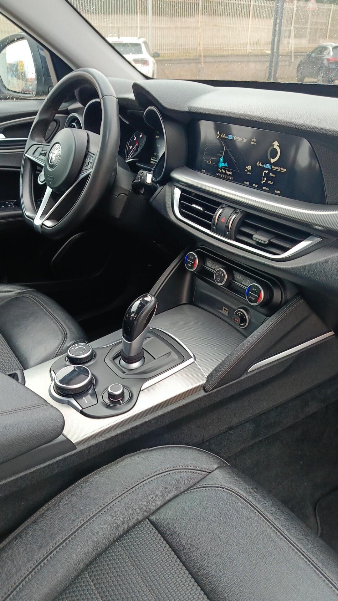 Alfa Romeo Stelvio 2.2 Turbodiesel 180 CV AT8 RWD Super