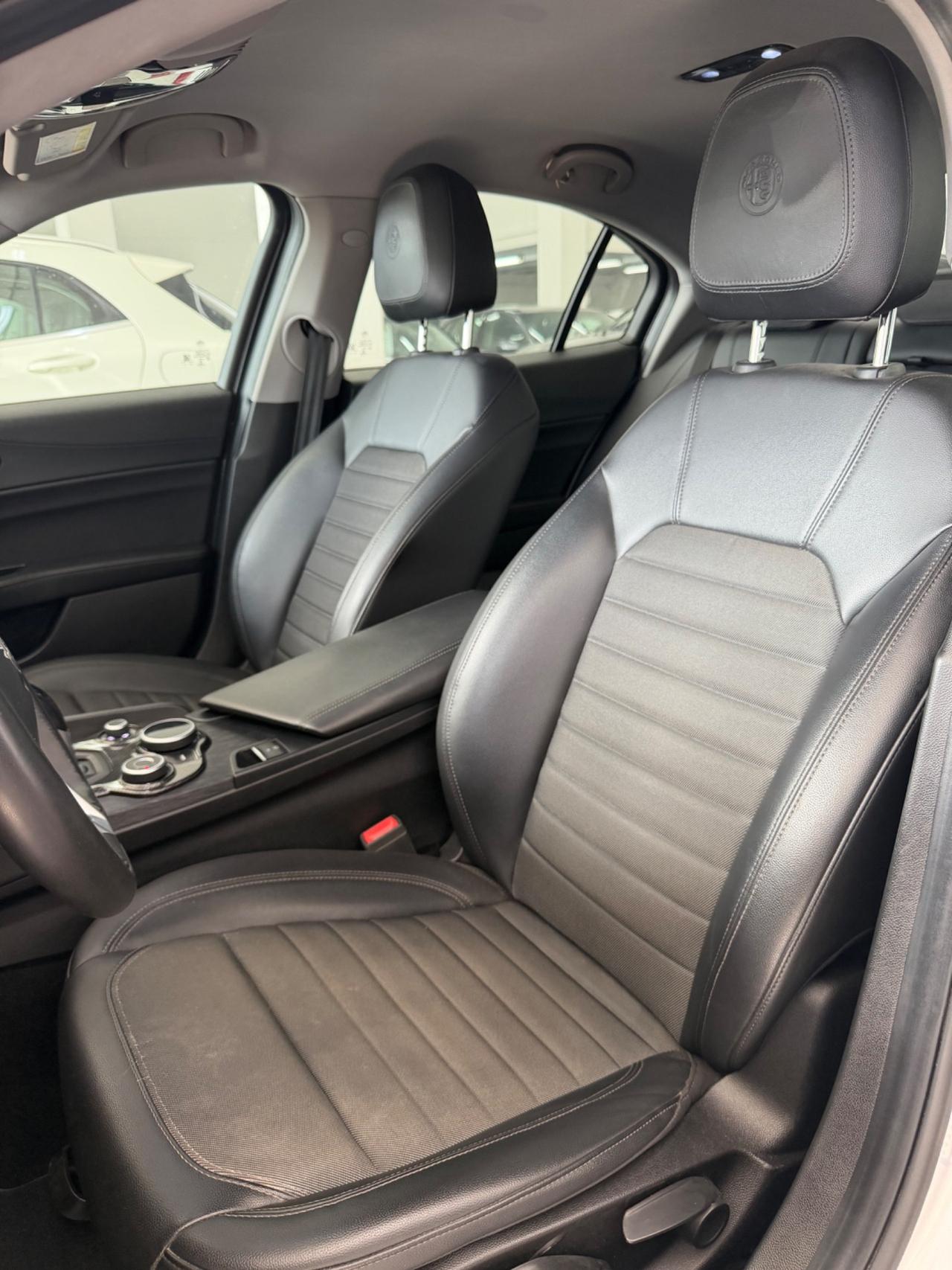 Alfa Romeo Giulia 2.2 160 cv AT8 Super FINANZIABILE
