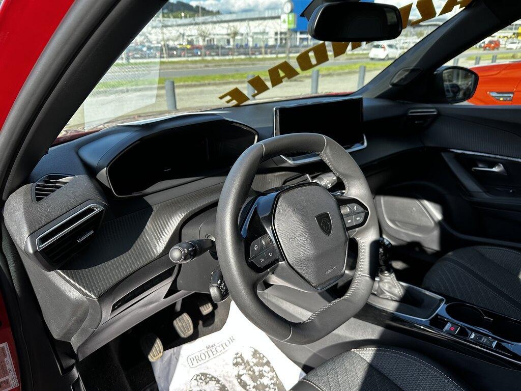 Peugeot 2008 1.2 PureTech Allure