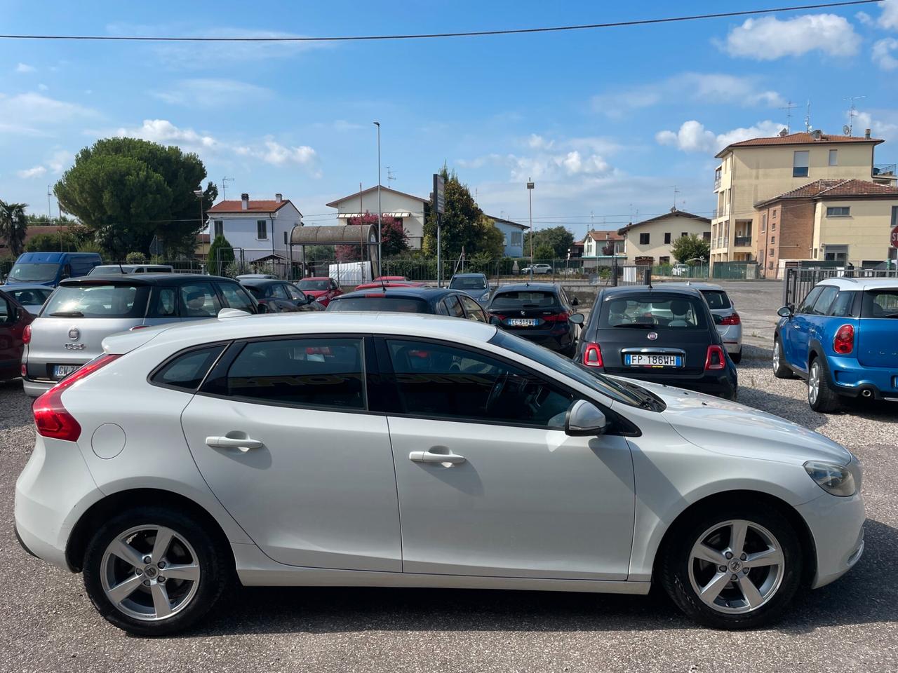 Volvo V40 D2 Business ANCHE X NEOPATENTATI