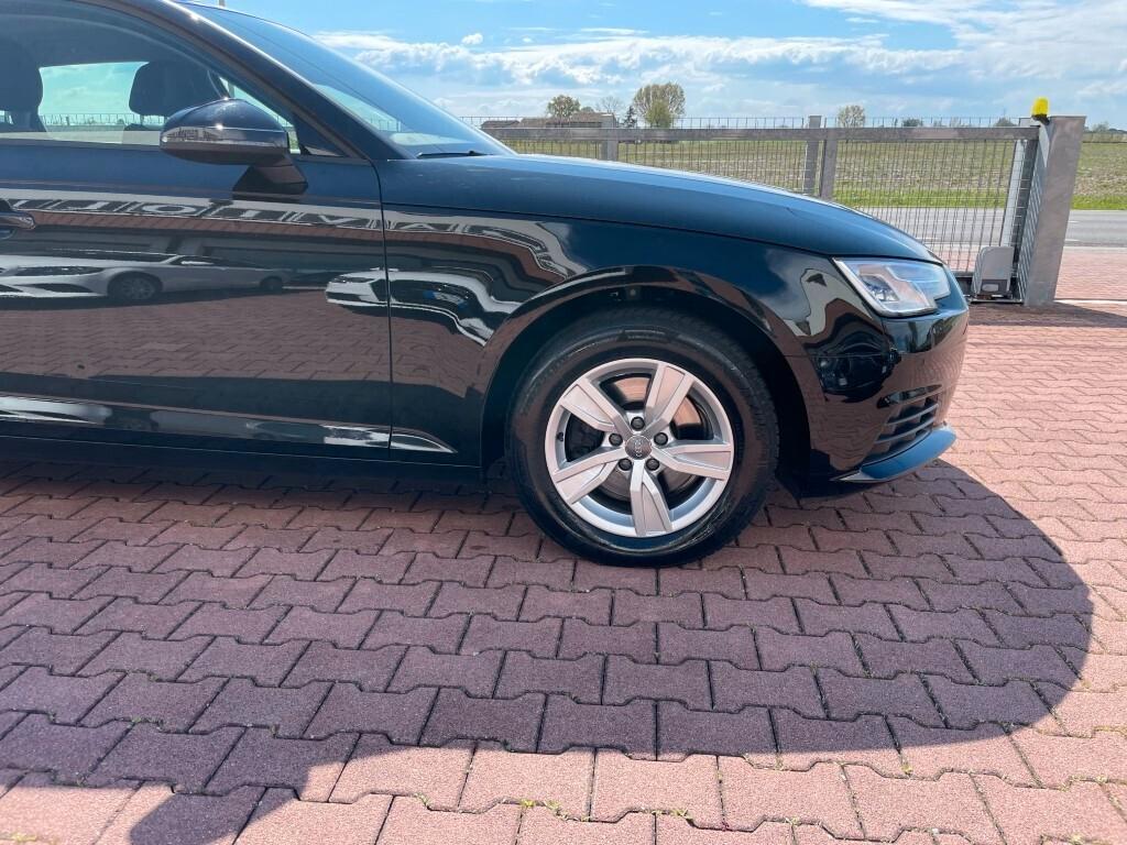 Audi A4 2.0 TDI 150 CV ultra S tronic Business Sport