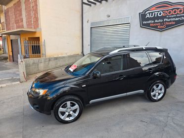 Mitsubishi Outlander 2.0 DI-D Instyle 7 p.ti DPF