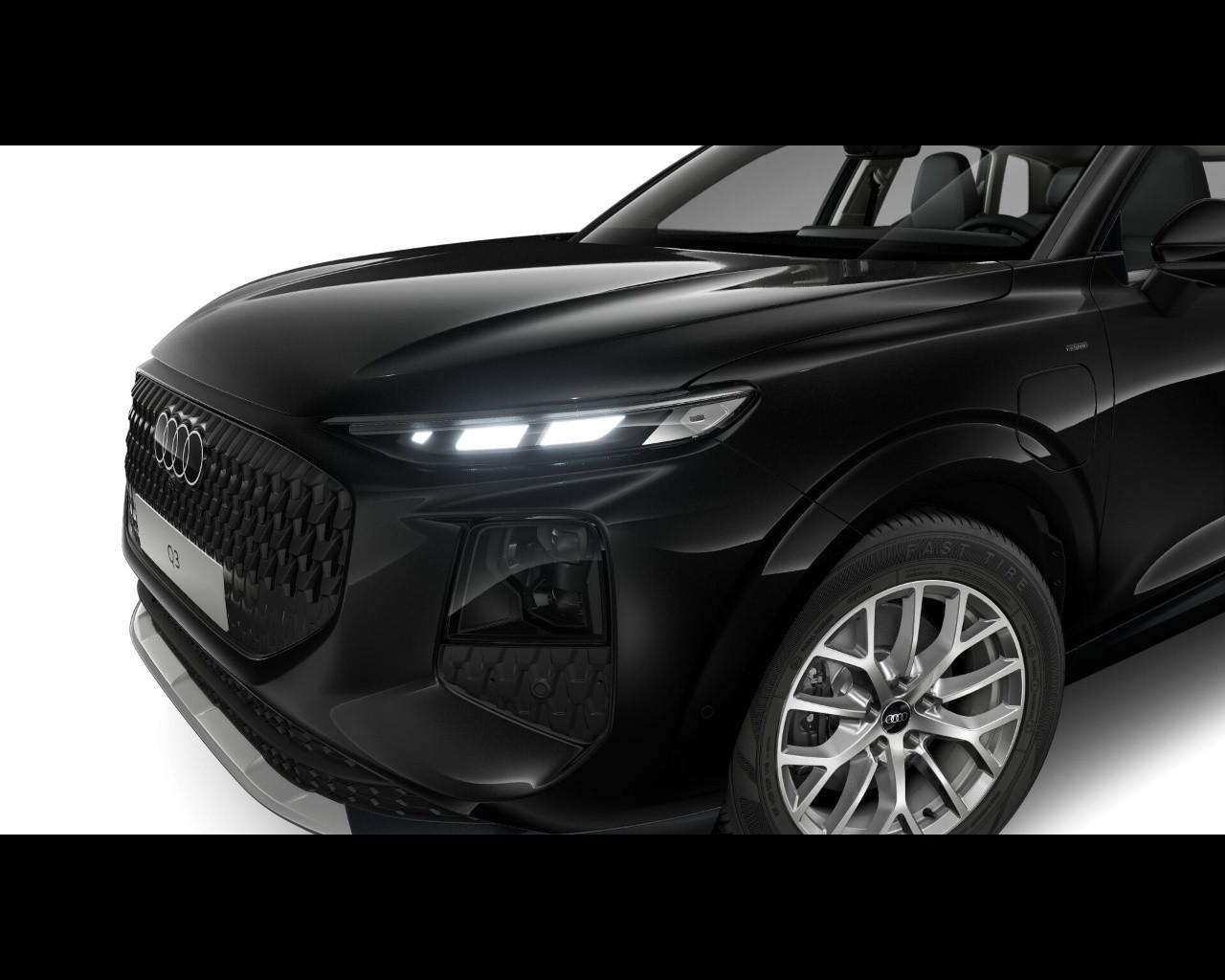 AUDI Audi Q3 SUV Business Advanced e-hybrid 200 kW S tronic