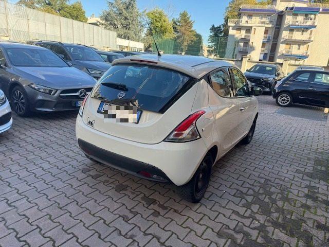 LANCIA Ypsilon 1.2 69 CV 5 porte GPL Ecochic Silver