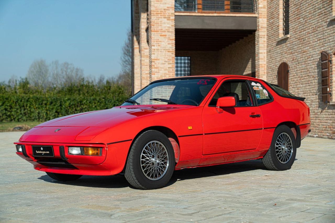 Porsche 924 - POR00240