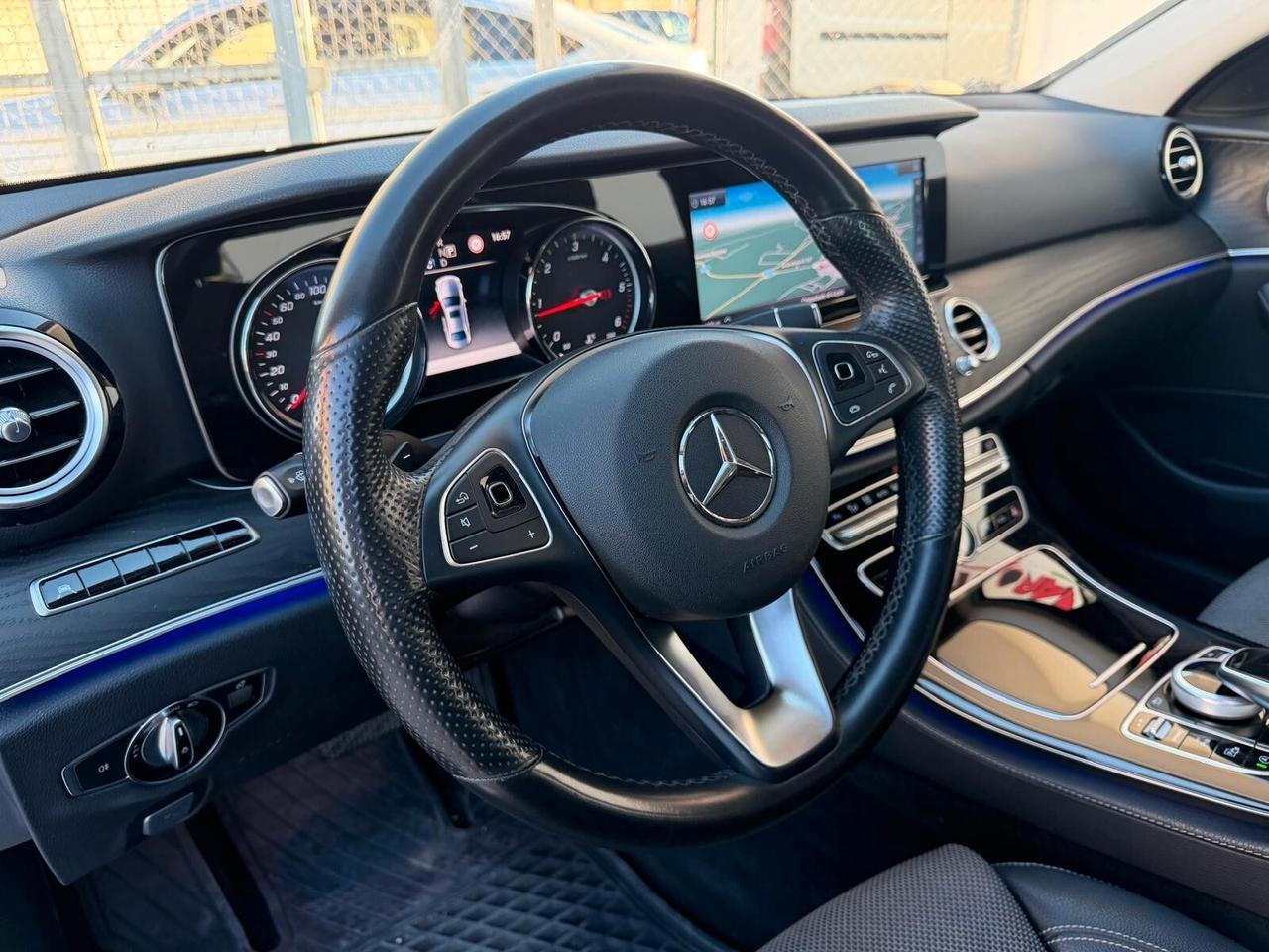 Mercedes-benz E 220 d Auto Exclusive