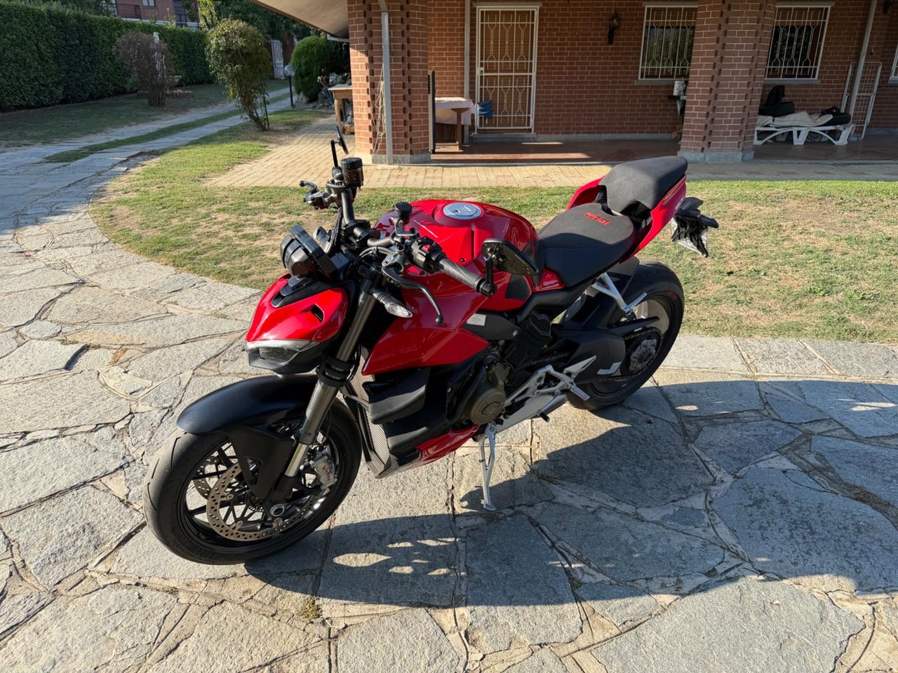 Ducati Streetfighter V4