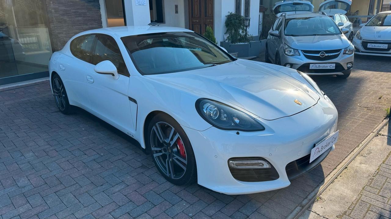 Porsche Panamera 4.8 GTS