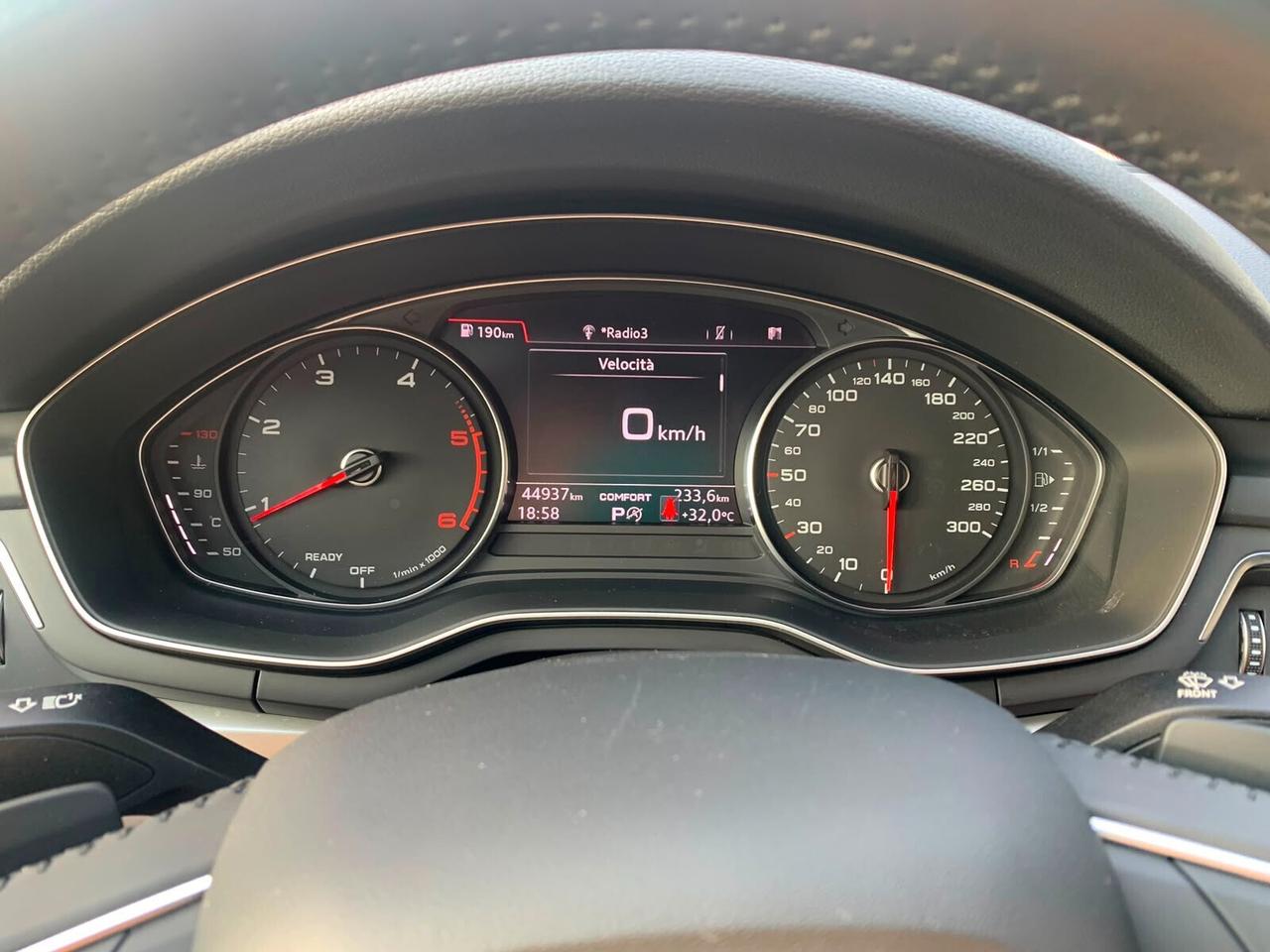 Audi A4 Avant 30 TDI S tronic Business