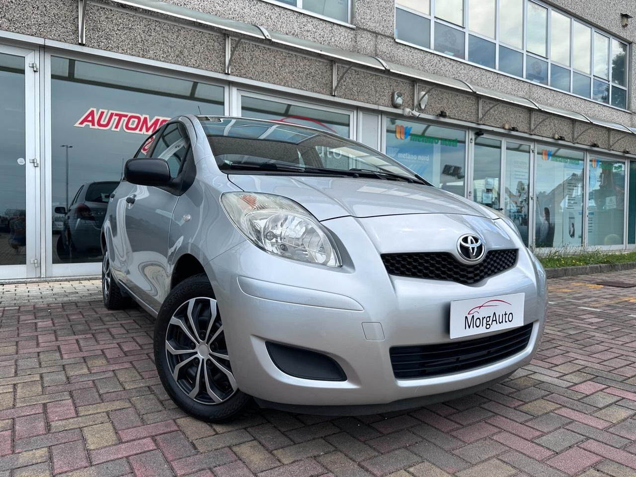 Toyota Yaris 1.0i 69CV 5PORTE! UNICO PROPRIETARIO! NEOPATENTATI