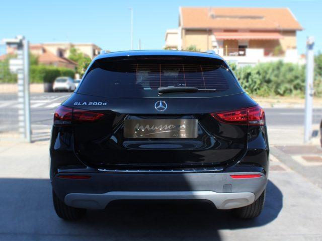 MERCEDES-BENZ GLA 200 d Automatic Business