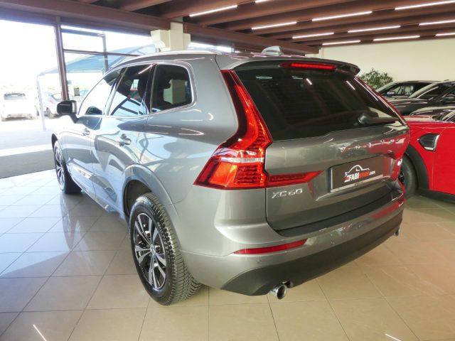 VOLVO XC60 2.0 B4 197 Cv Auto AWD Momentum Pro - LED, Cockpit