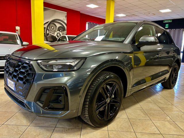 AUDI Q5 40 TDI 204 CV quattro S line - NIGHT PACK - UNIPRO