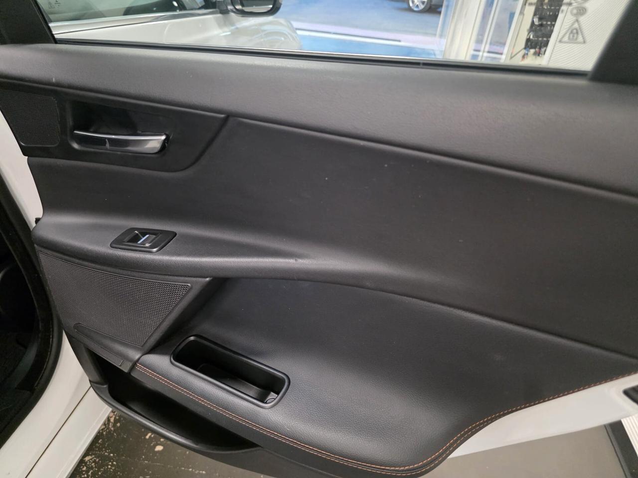 Jaguar XE 2.0 D Turbo 180CV Portfolio