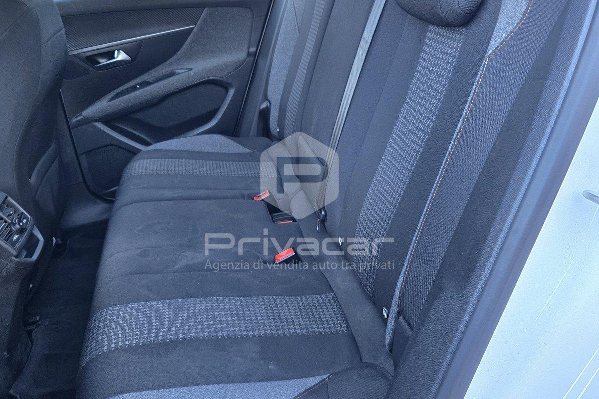 PEUGEOT 3008 BlueHDi 130 S&S EAT8 Allure