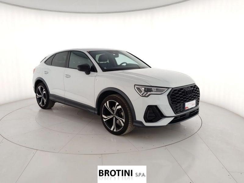 Audi Q3 Sportback 35 TFSI S tronic Identity Black