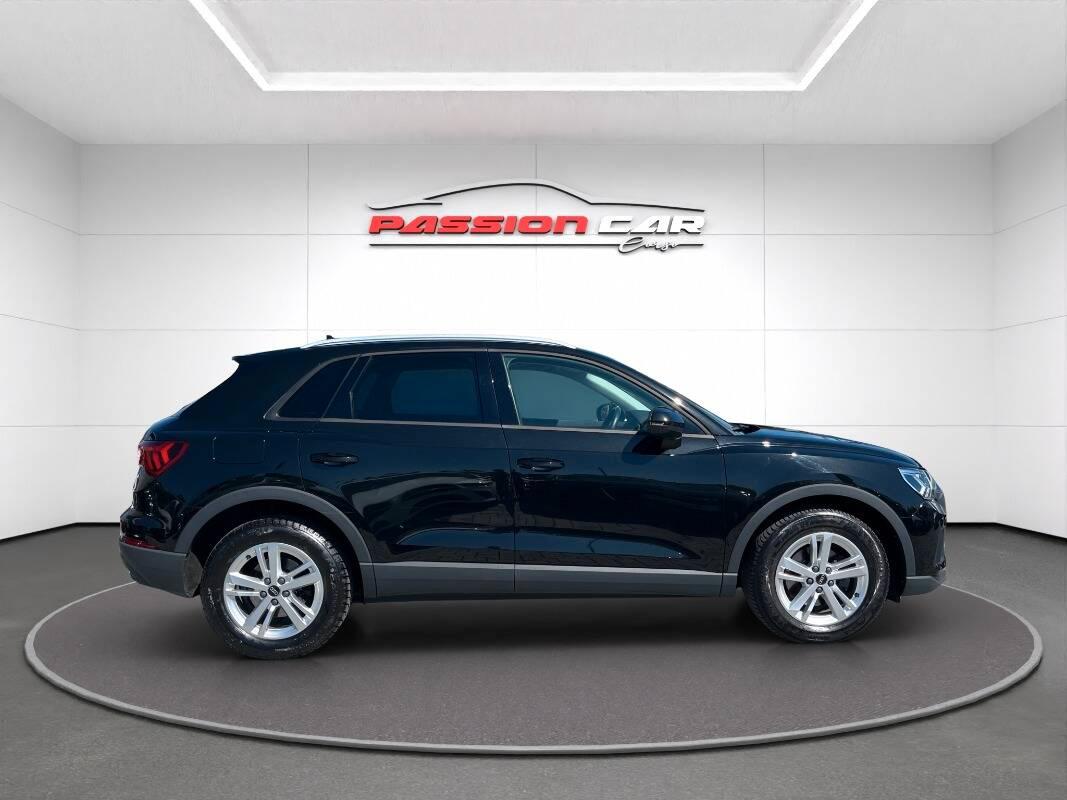 Audi Q3 35 2.0 tdi Business s-tronic