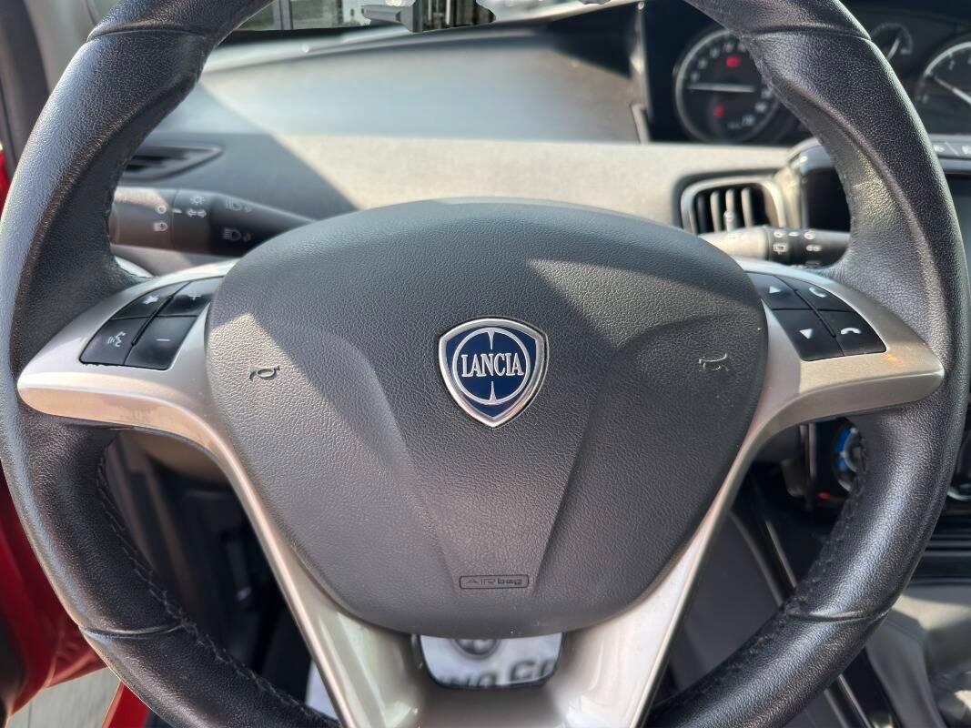 Lancia Ypsilon III 1.0 firefly hybrid Gold s&s 70cv CON CARPLAY