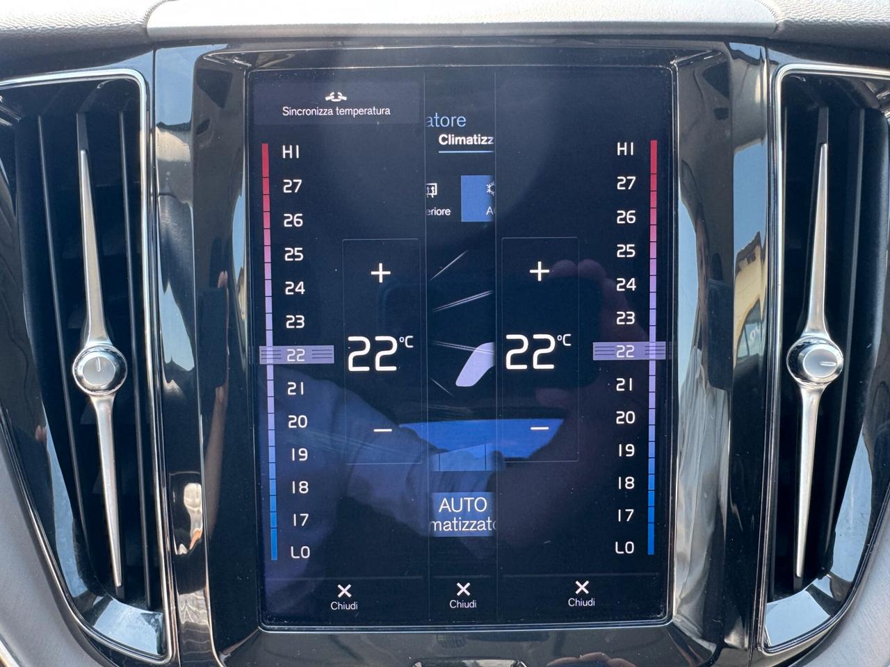 Volvo XC60 B4 AWD Diesel-Hybrid Momentum