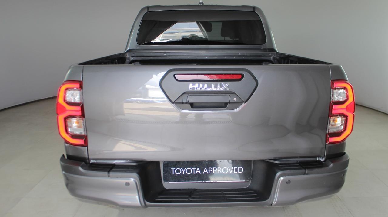 TOYOTA Hilux IV 2021 - Hilux 2.8 d double cab Invincible 4wd auto