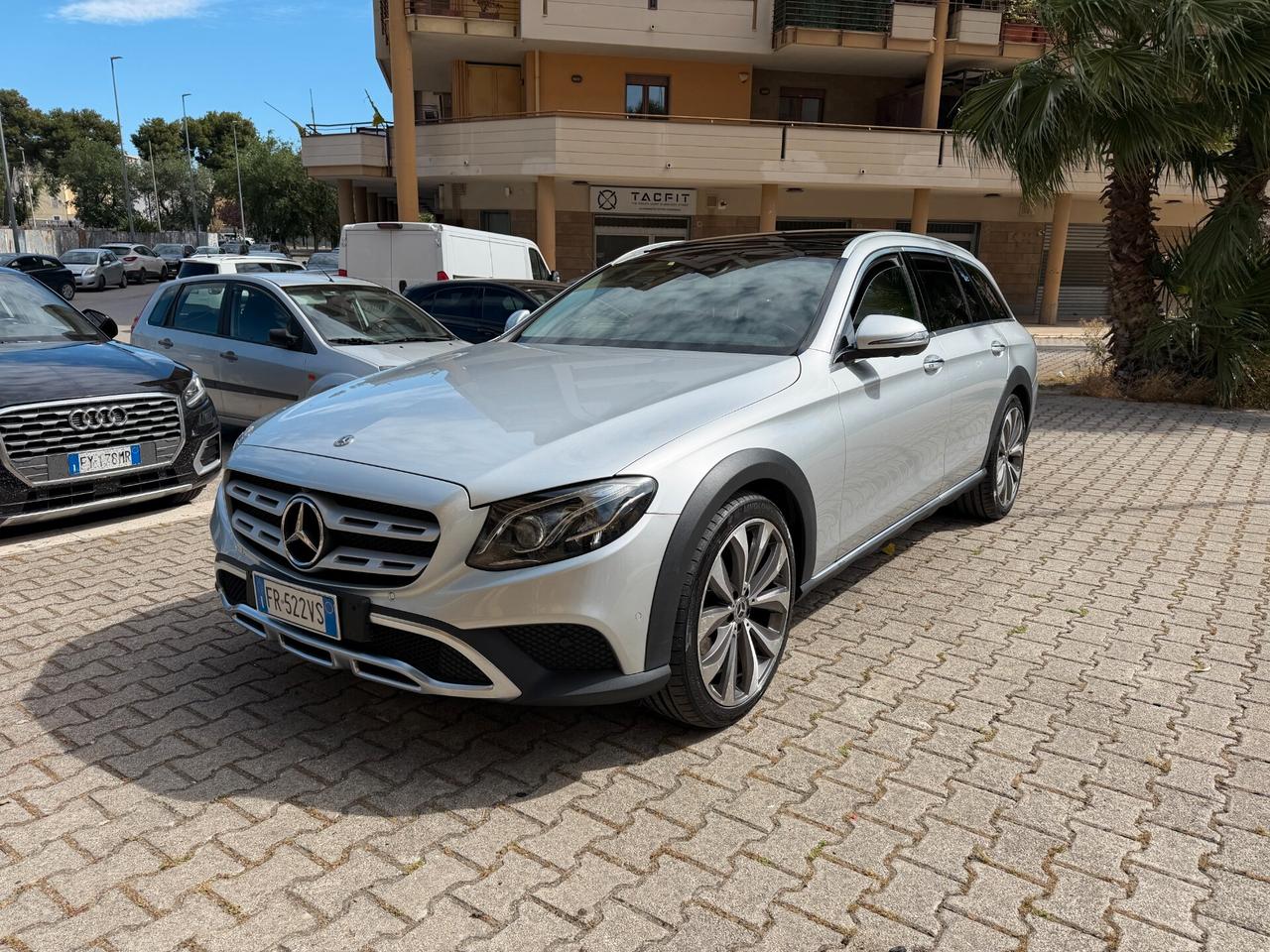 Mercedes-benz E 220 4Matic Auto Premium Plus All-Terrain