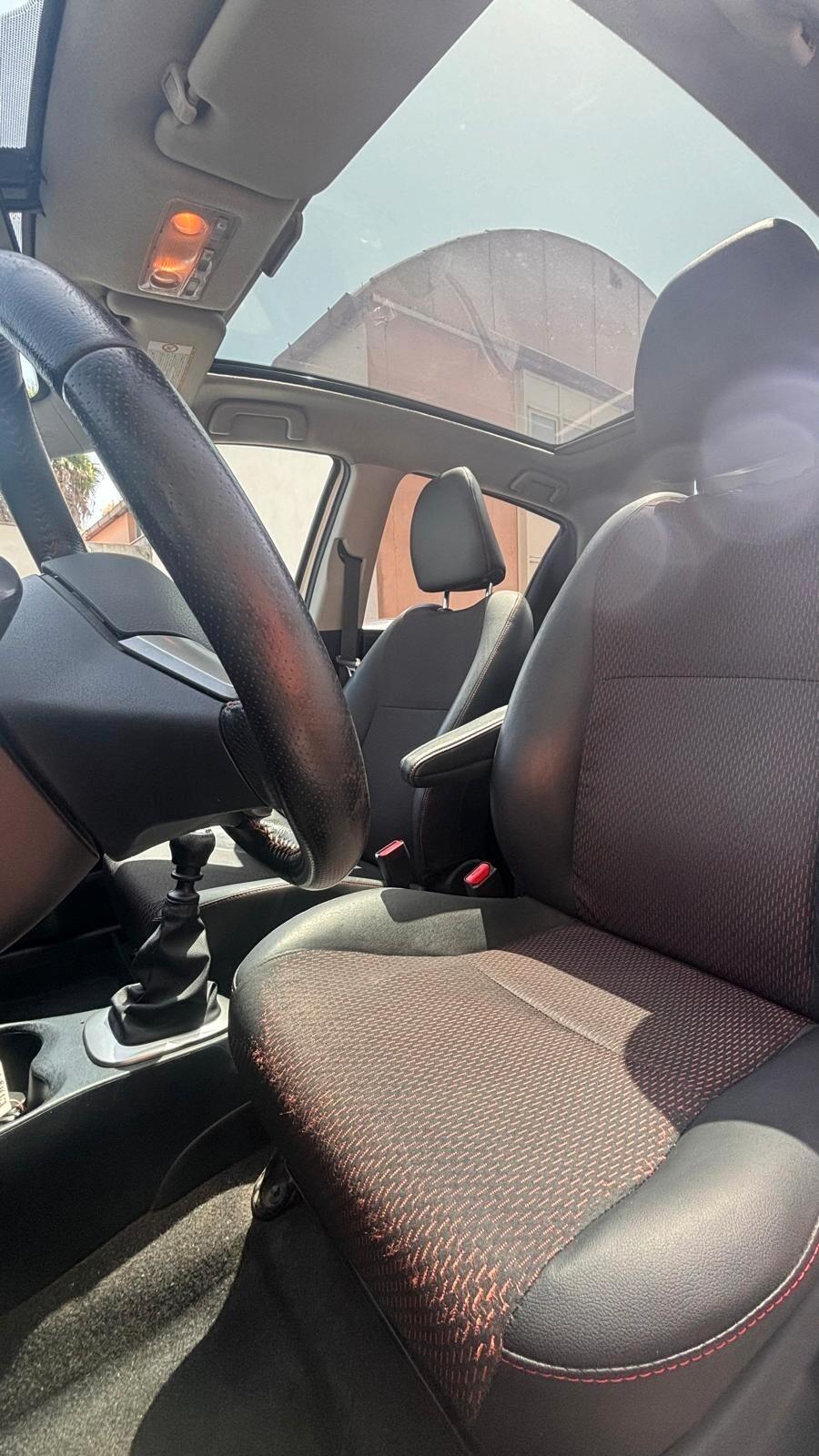 Toyota Yaris 1.3 5 porte Lounge