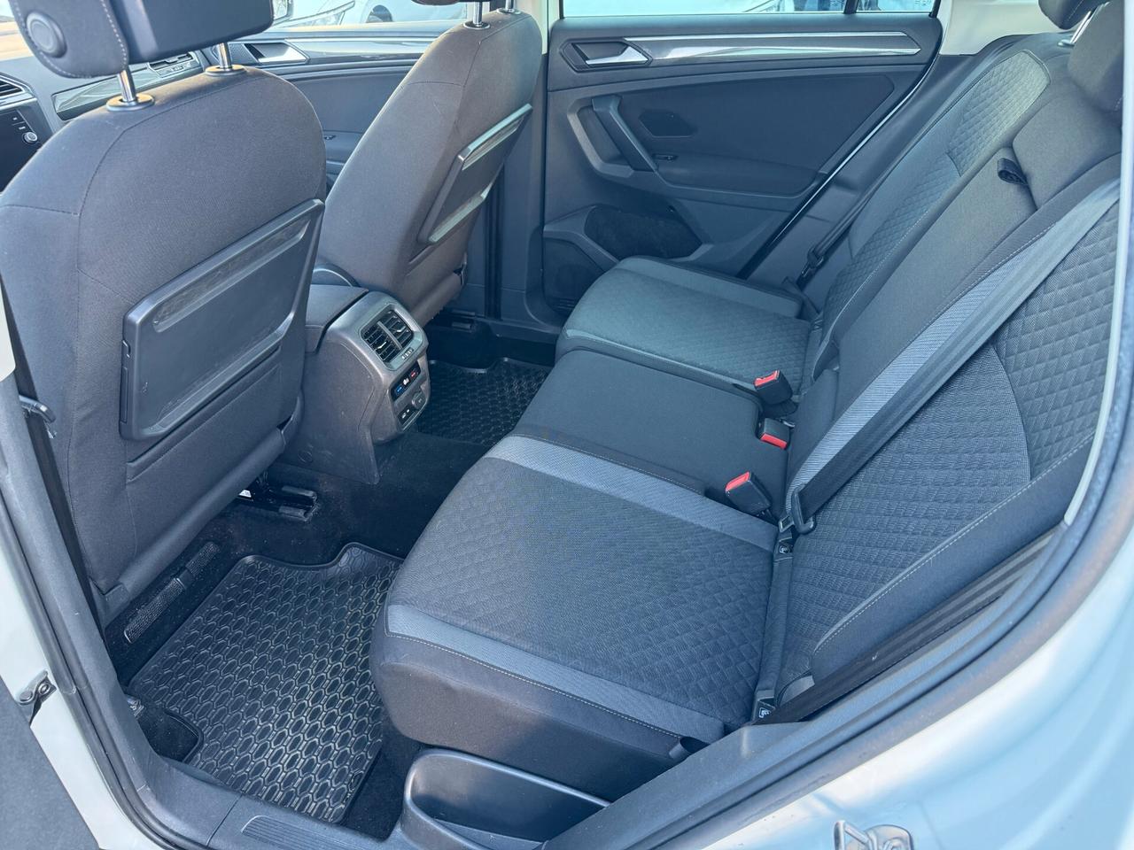 Volkswagen Tiguan 1.5 tsi Sport R-Line / NO VINCOLI