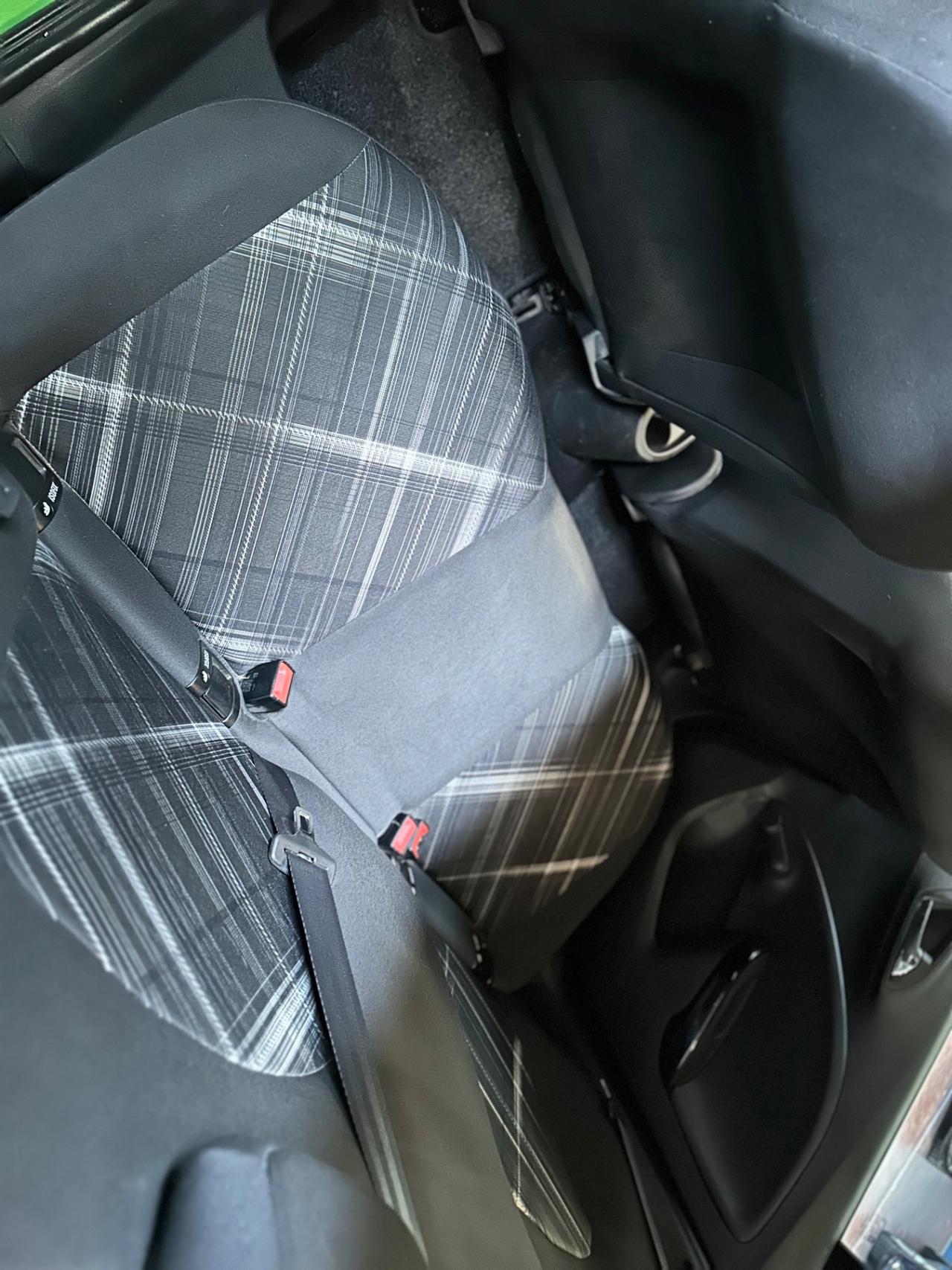 Opel Corsa 1.4 90CV /2015/kmcertif/ok neopate/benzi