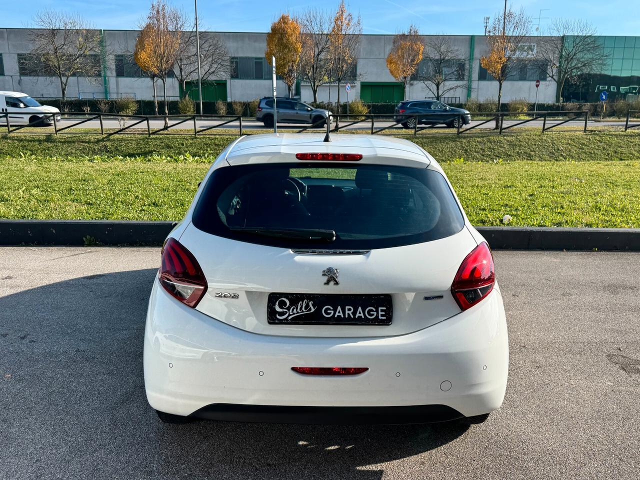 Peugeot 208 Neopatentati