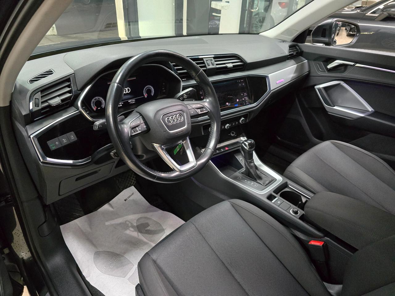 Audi Q3 2.0 TDI 150 CV S tronic line Edition