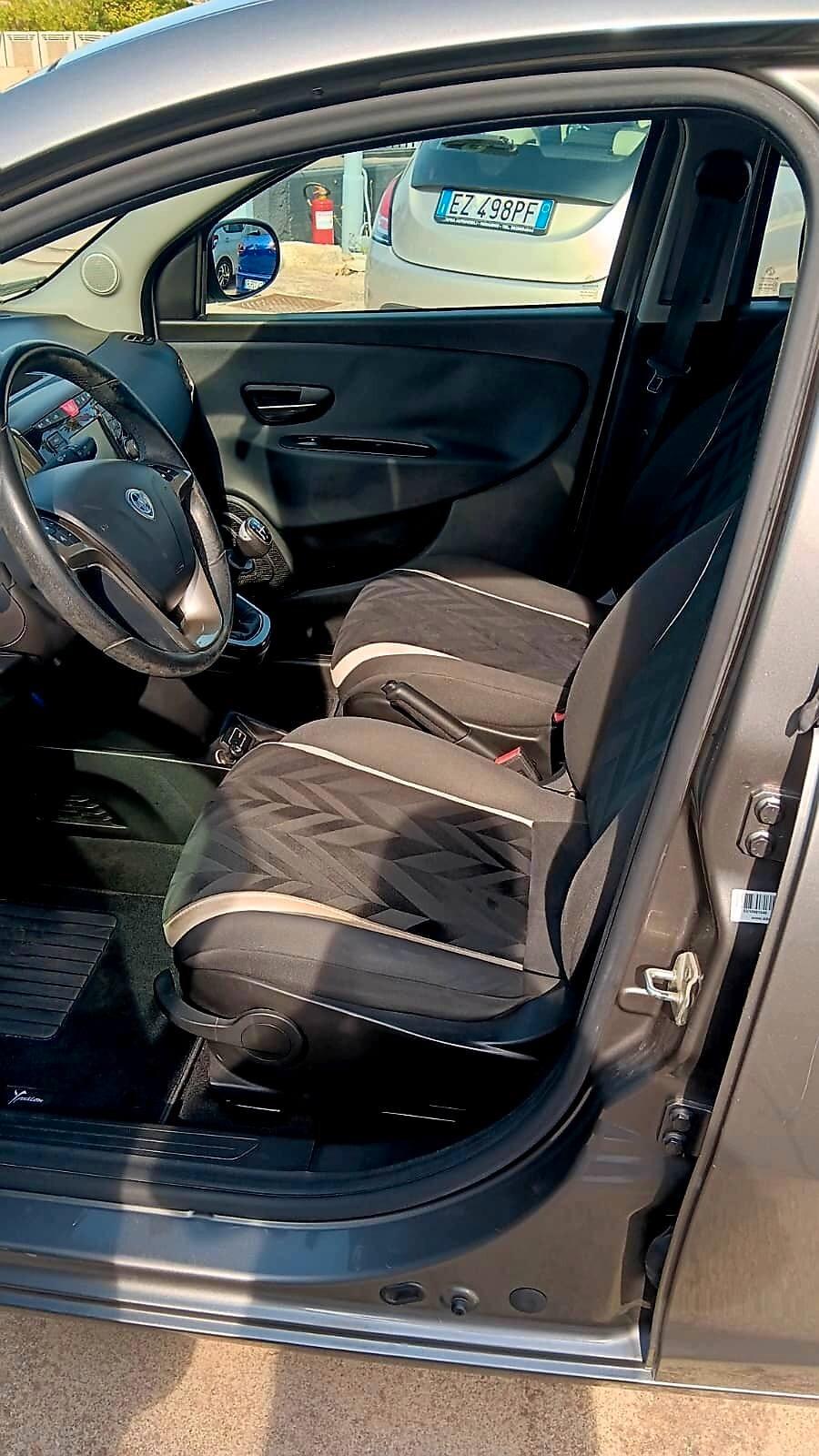 Lancia Ypsilon 1.2 69 CV 5 porte GPL Ecochic Gold