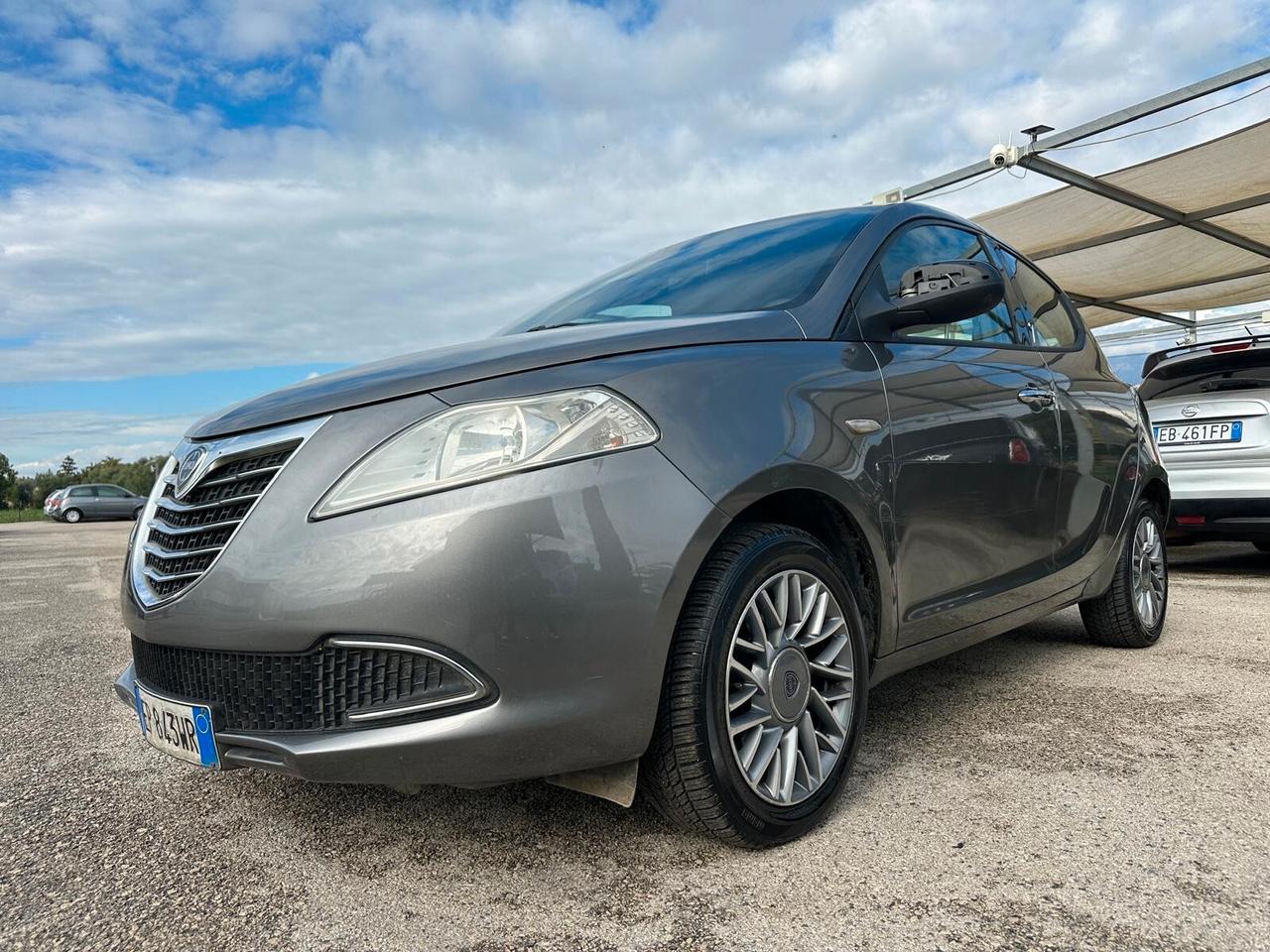 Lancia Ypsilon 1.3 MJT