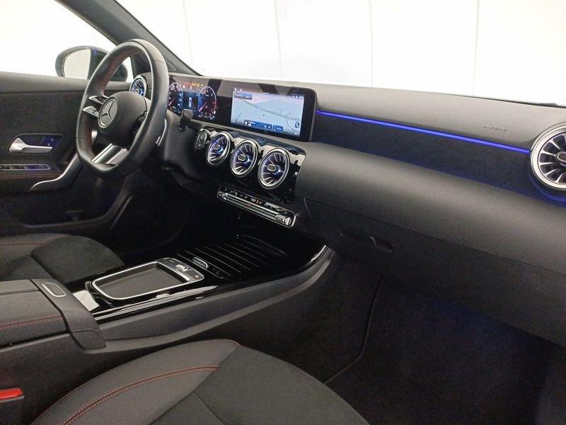 Mercedes-Benz Classe A - W177 2023 A 180 d AMG Line Advanced Plus auto