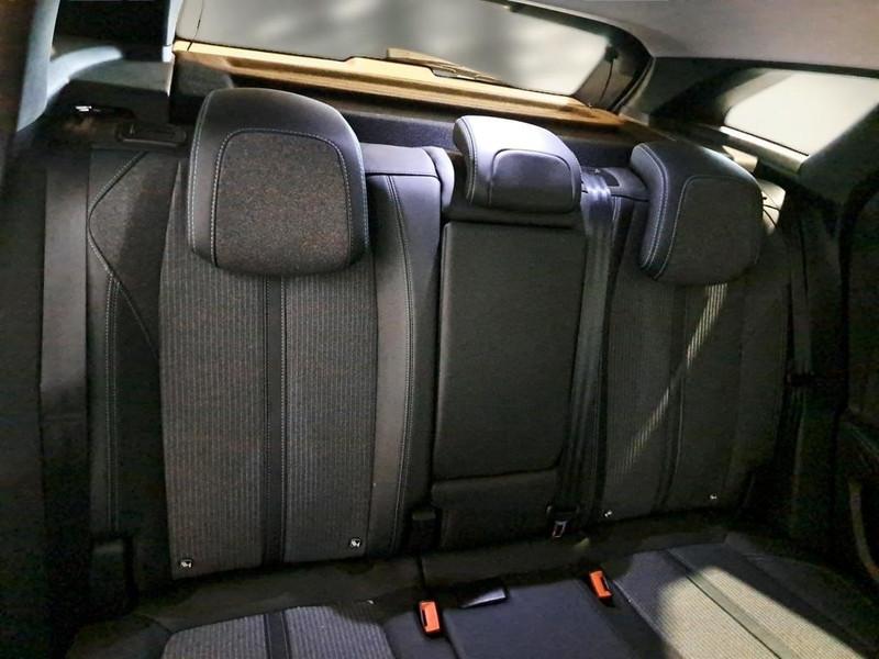 PEUGEOT 3008 BlueHDI 130 EAT8 S/S Allure Pack