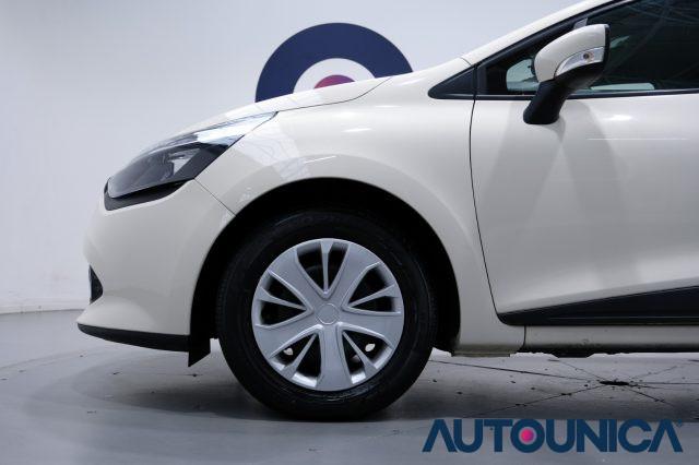 RENAULT Clio 1.2 75 CV 5 PORTE LIFE NEOPATENTATI