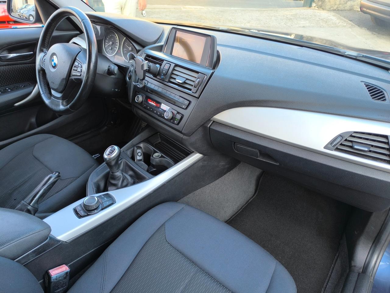 Bmw 116 116d 5p. Urban