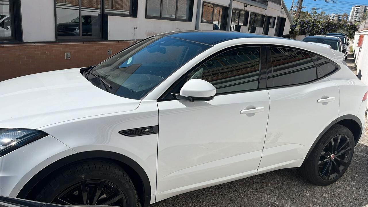 Jaguar E-Pace 2.0D 180 CV AWD aut. R-Dynamic
