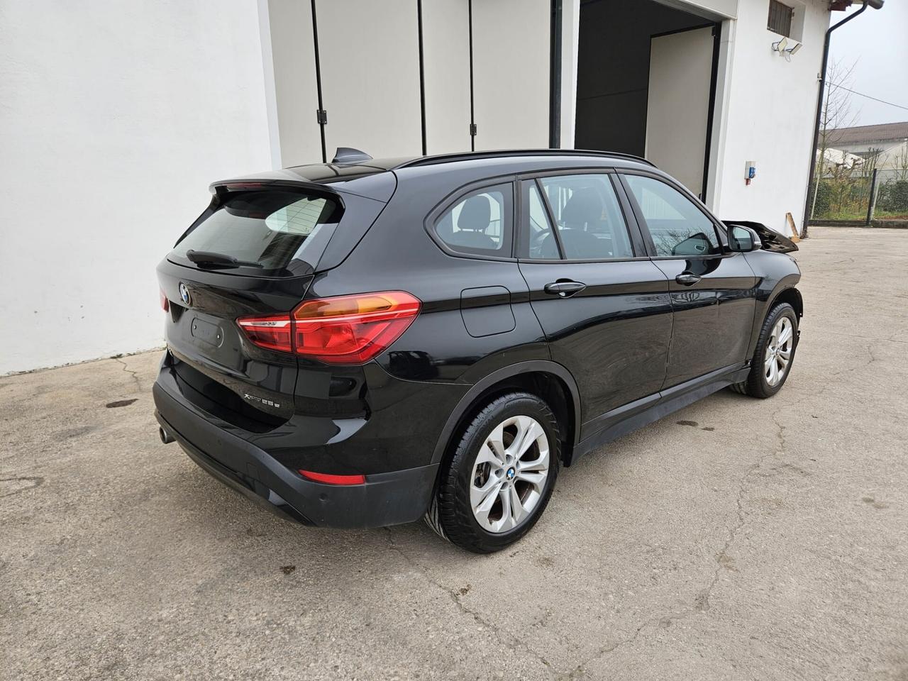 BMW X1 xdrive25e Business Advantage START - INCIDENTATA