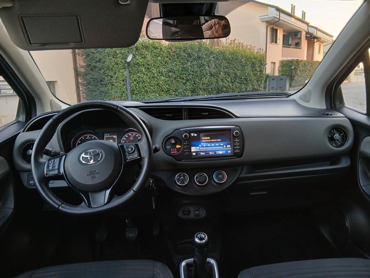 Toyota Yaris 1.0 72 CV 5 porte Active tua a € 199 mese