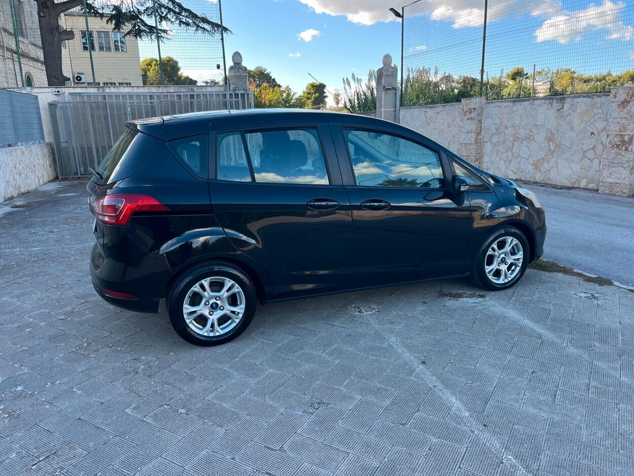 Ford B-Max 1.5 TDCi 75 CV Titanium NeoPatentati
