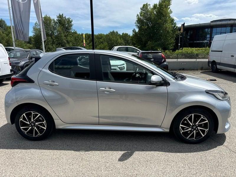 Toyota Yaris Hybrid Trend MY22