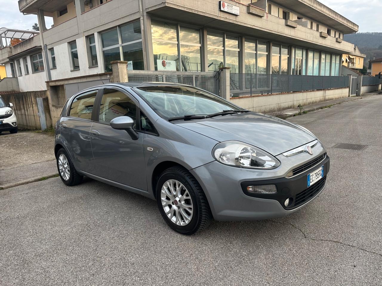 Fiat Punto Evo 1.3 Mjt 90 CV 5 porte Emotion ok neo patentati