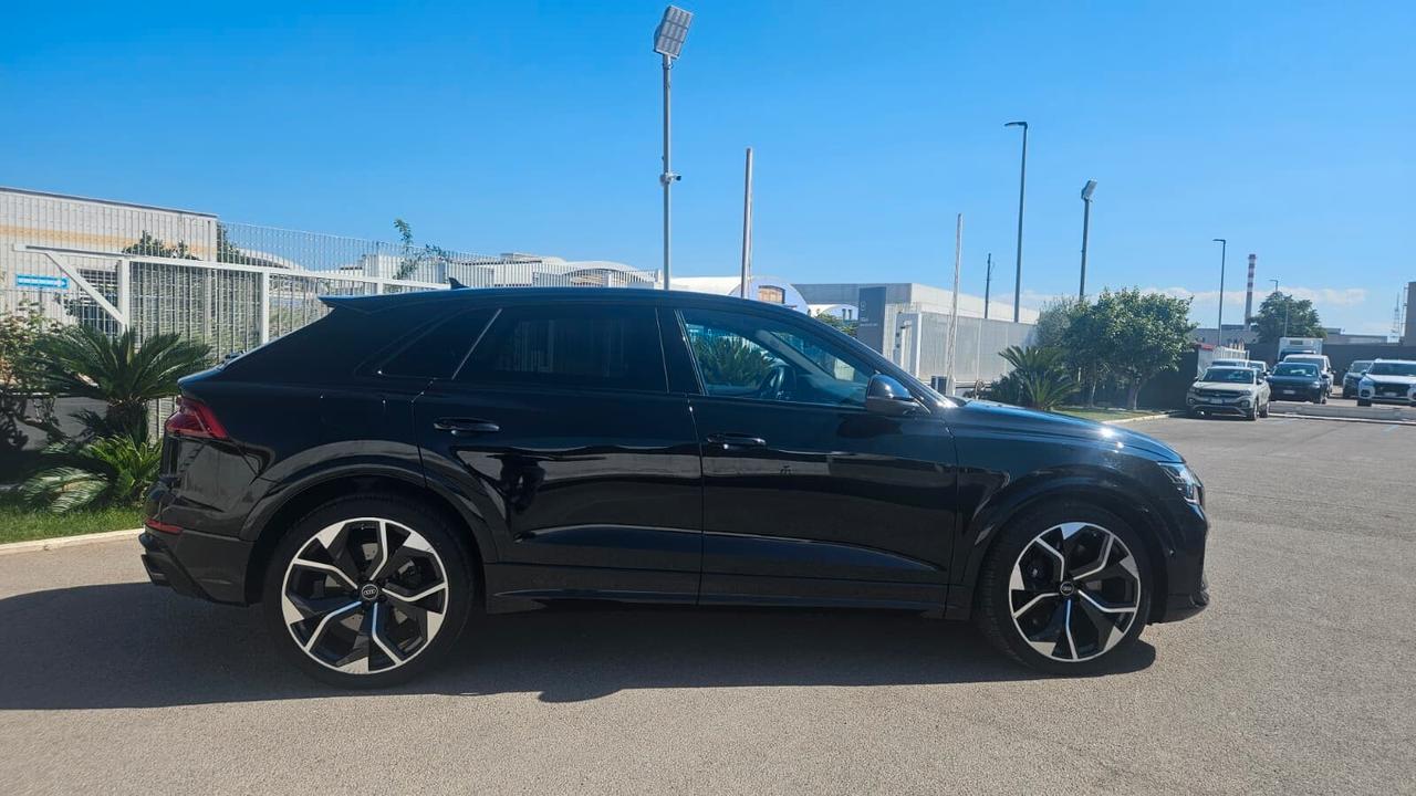 Audi RS Q8 4.0 mhev quattro tiptronic