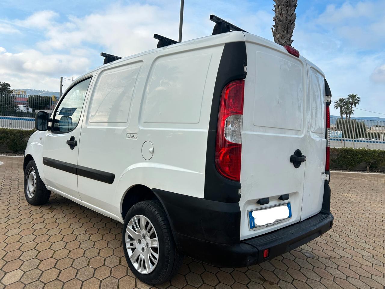 Fiat Doblo 1.9 JTD FURGONE PORTA LAT