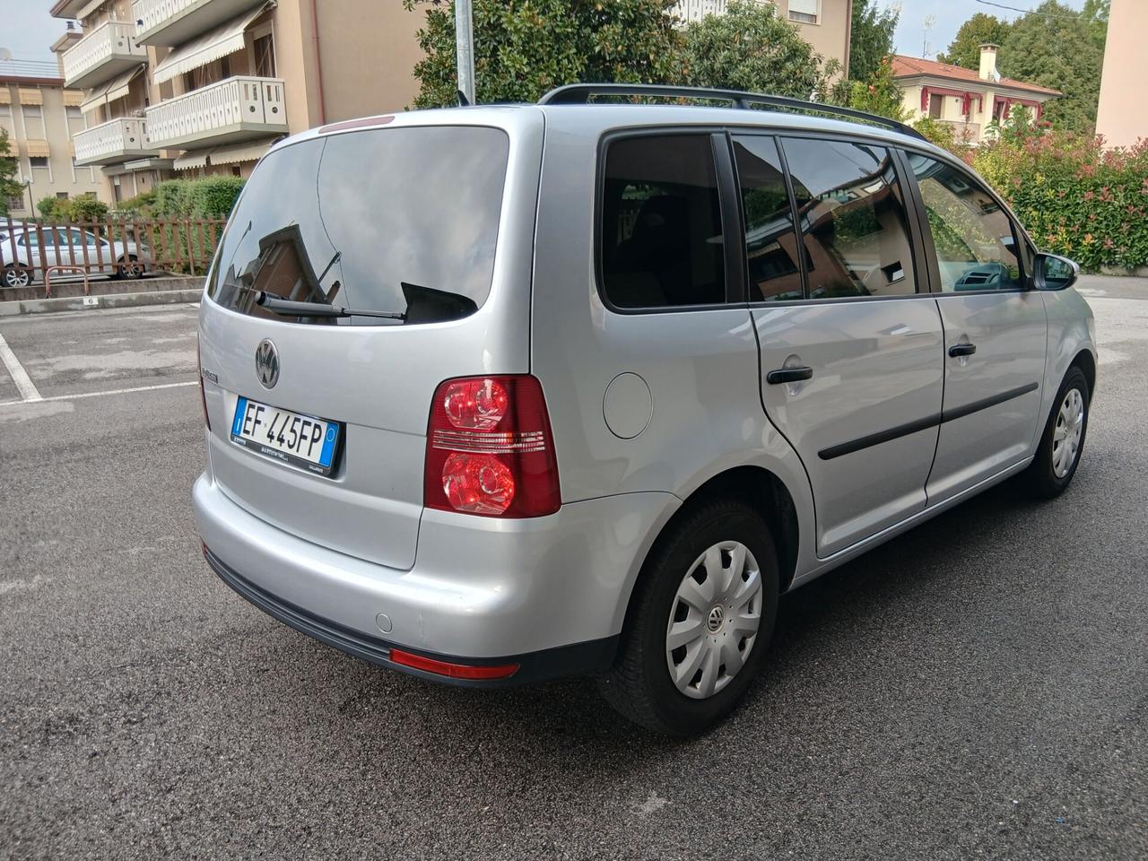 Volkswagen Touran 1.6 Trendline 7 posti unico proprietario