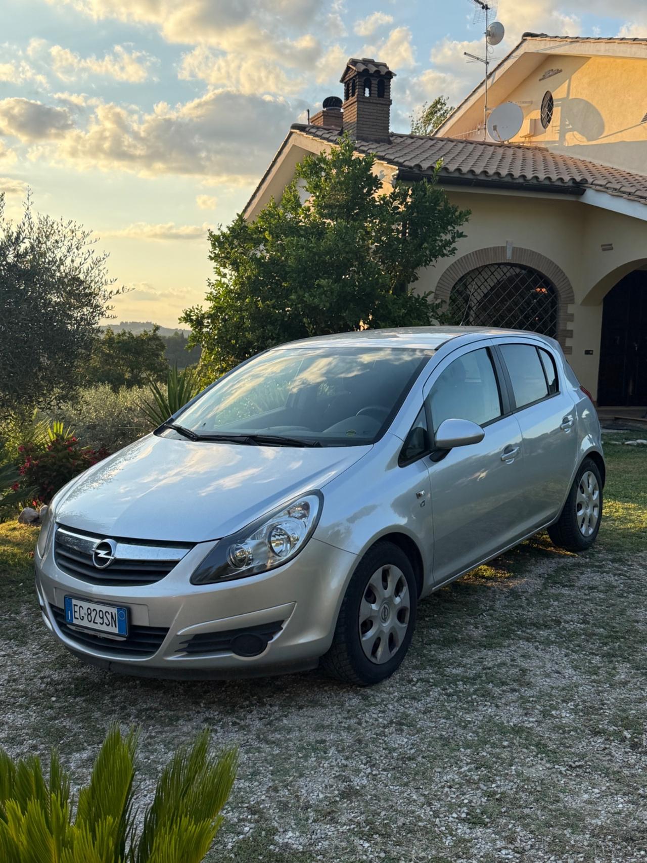 Opel Corsa 1.2 5 porte Elective