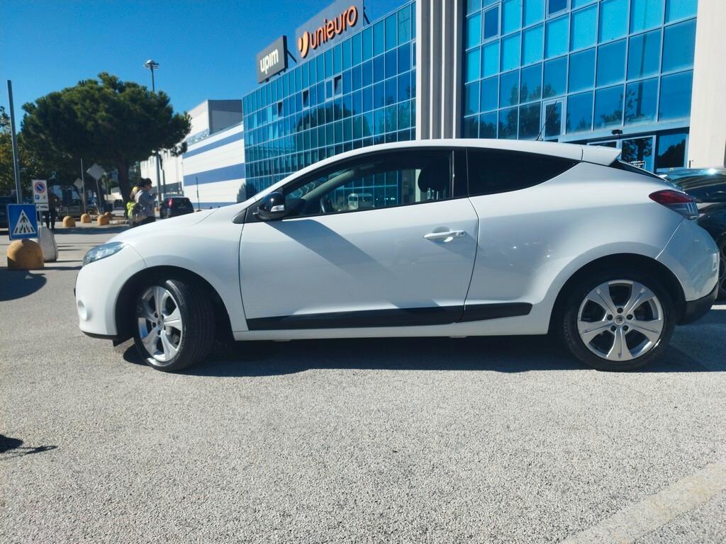 Renault Megane Coupé 1.5 dCi 90CV Wave Edition